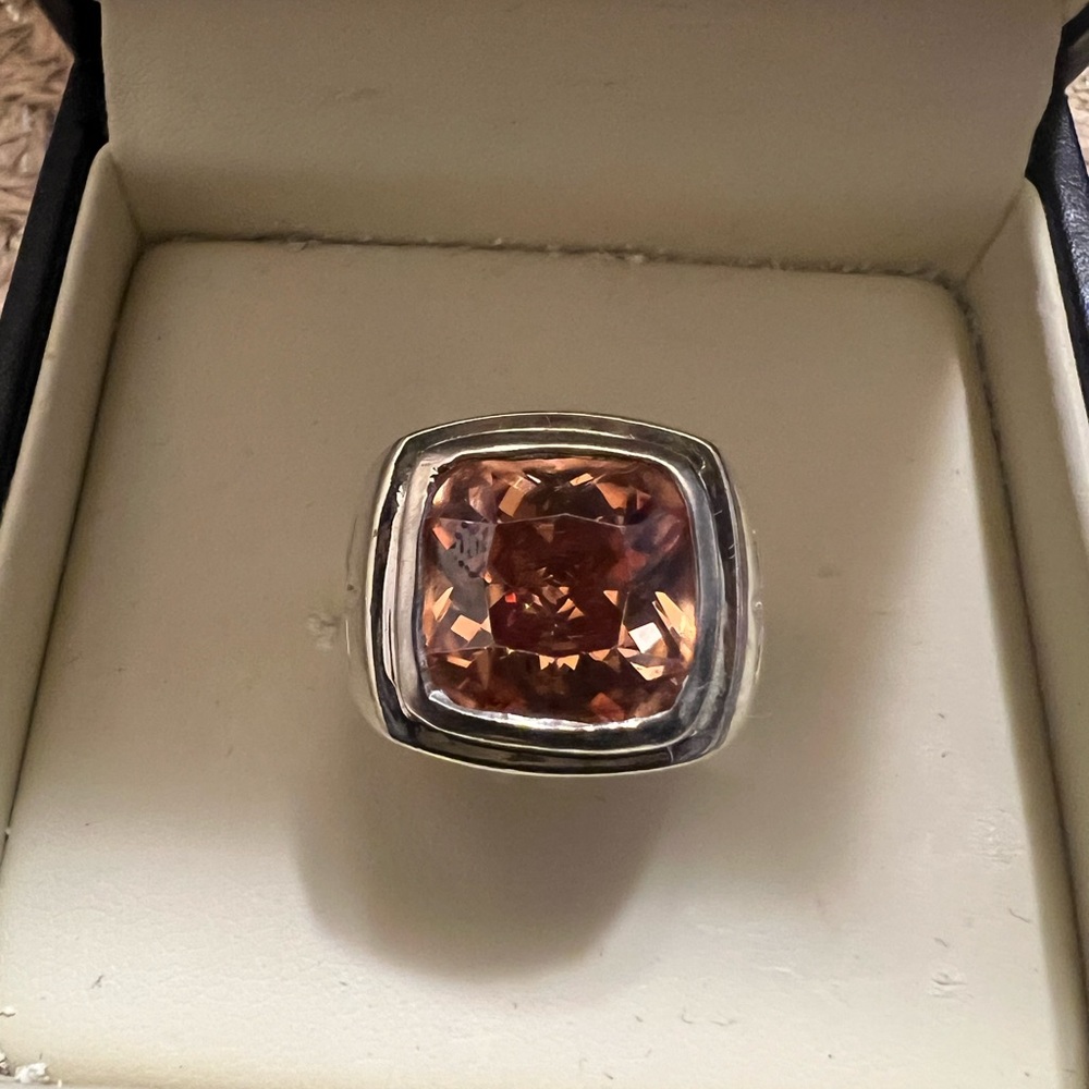 Elegant 925 Silver and Peachy Gemstone Ring - Picture 1 of 5